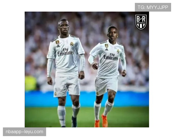 巴西新星维尼修斯状态火热，连破对手防线引关注