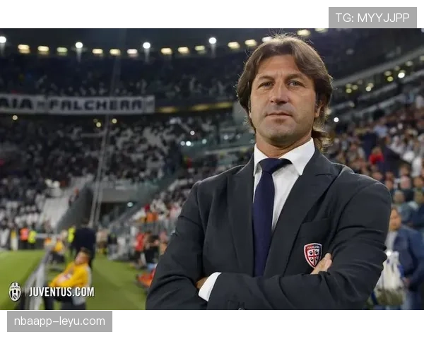 卡利亚里推全新逼抢体系,防守强度升级攻防转换更流畅 卡利亚里推全新逼抢体系,防守强度升级攻防转换更流畅